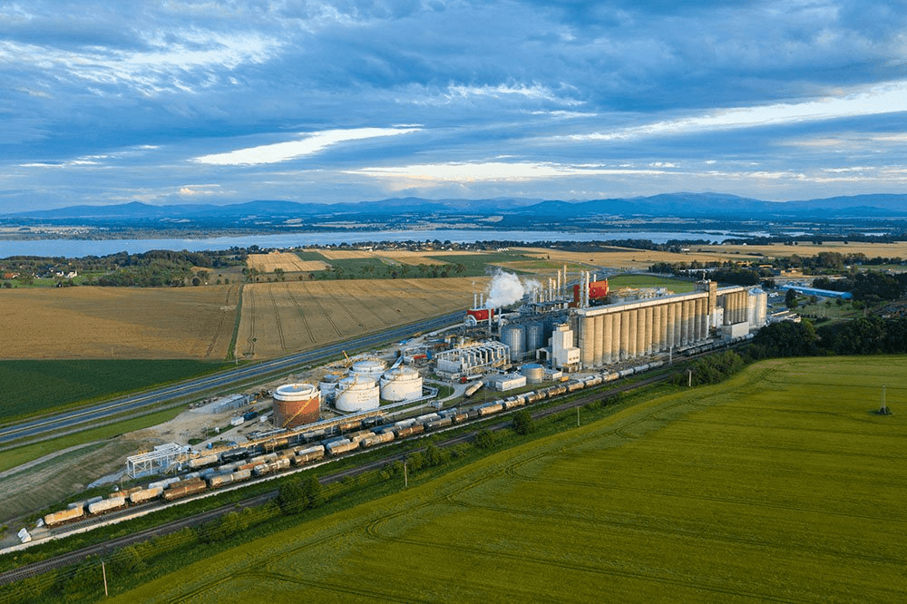Narayan Energy crude oil distillery plant with refinery infrastructure