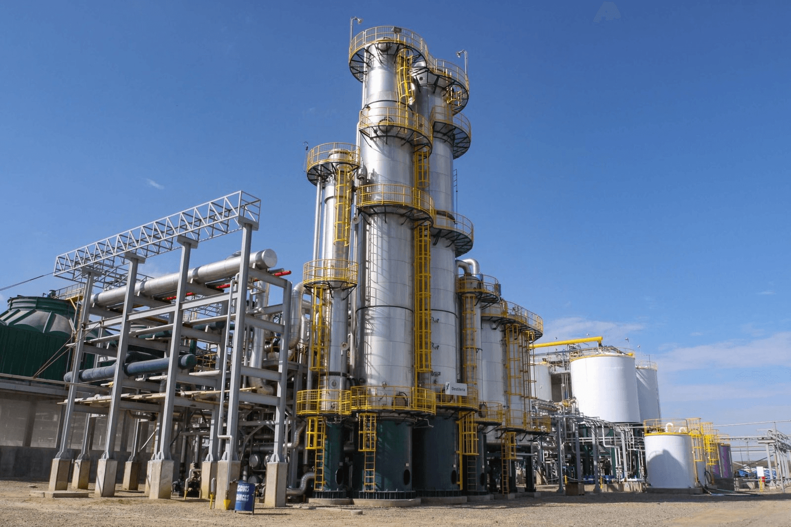 Industrial grease plant with mixing and homogenization systems