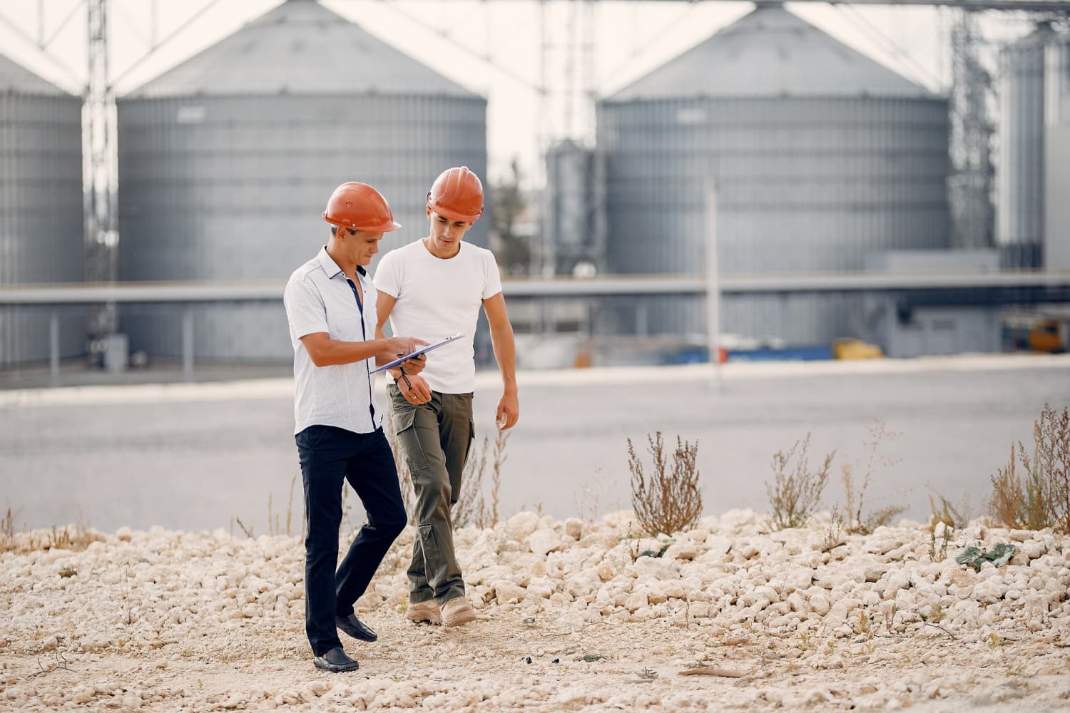 Infrastructure and industrial project funding at construction sites
