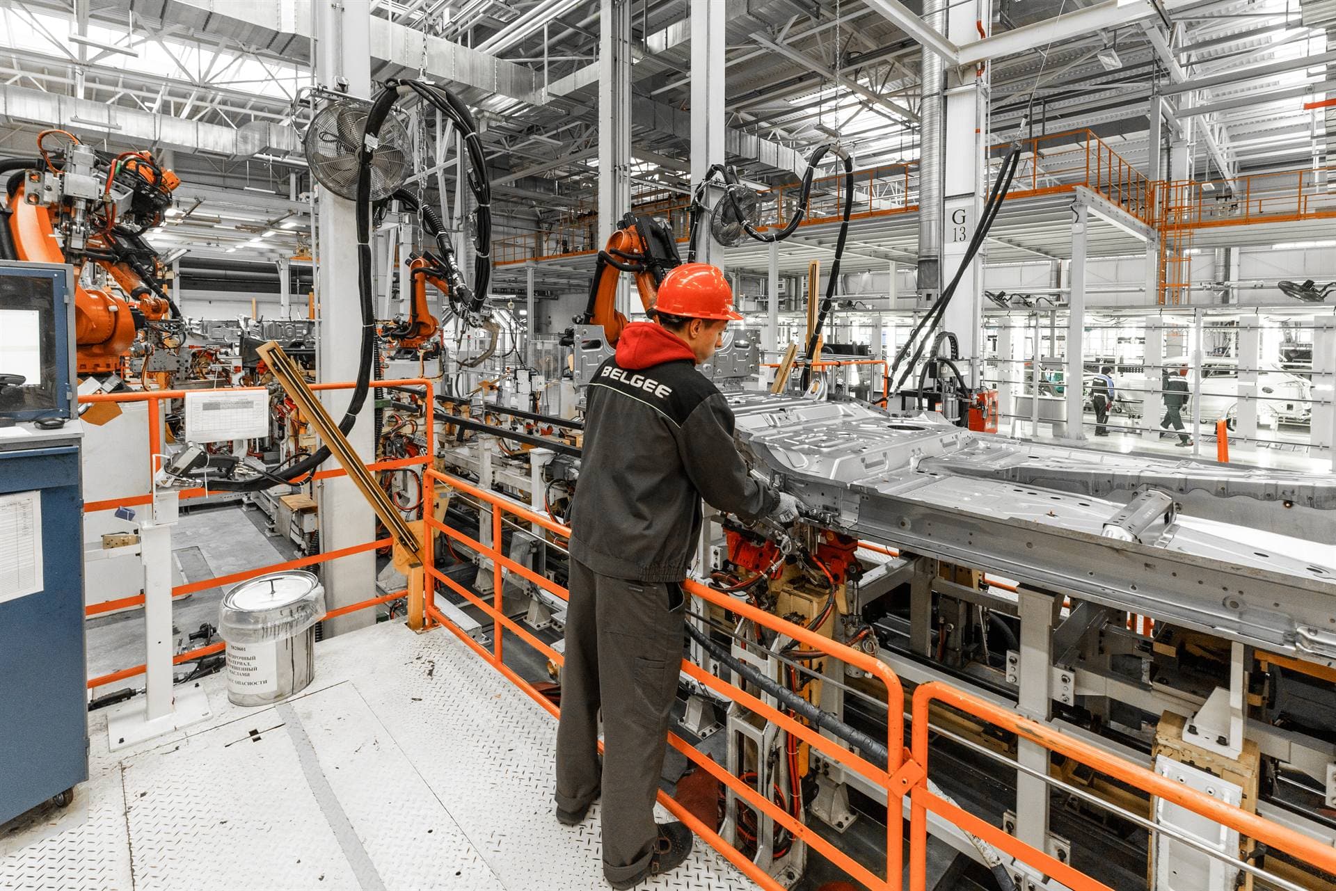 Indian manufacturing entrepreneur with enterprise financing support